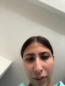 Ameellie online show from April 28, 3:06 pm