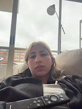 Ameellie online show from July 9, 2:32 pm