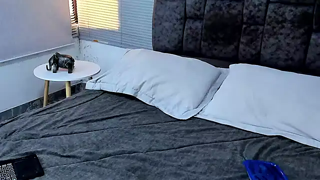 Zack Froone online show from December 2, 4:09 pm