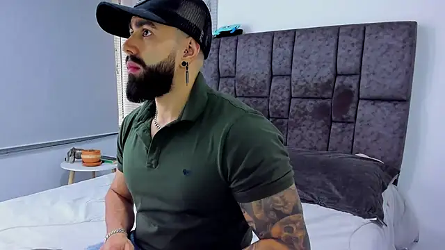 Zack Froone online show from February 14, 7:44 pm