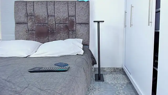 Zack Froone online show from October 11, 4:27 pm