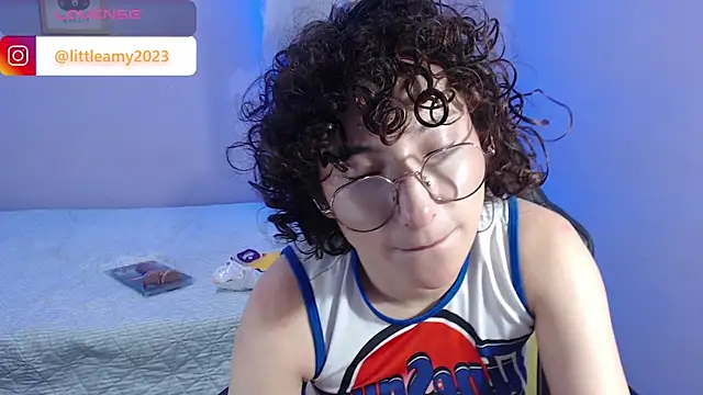 Snapshot of little__amy_ chatting on January 27, 4:11 pm little amy online show from January 27, 4:11 pm