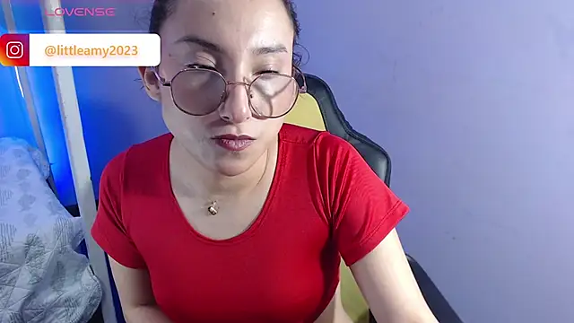 Snapshot of little__amy_ chatting on February 7, 7:38 pm little amy online show from February 7, 7:38 pm