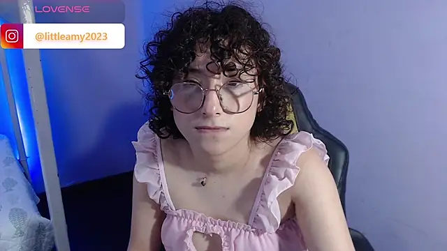 Snapshot of little__amy_ chatting on February 15, 2:58 am little amy online show from February 15, 2:58 am