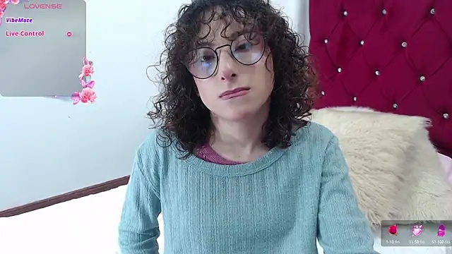 Snapshot of little__amy_ chatting on September 16, 9:16 pm little amy online show from September 16, 9:16 pm