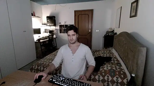 Snapshot of Alexox02 chatting on December 5, 6:11 pm Alexox02 online show from December 5, 6:11 pm