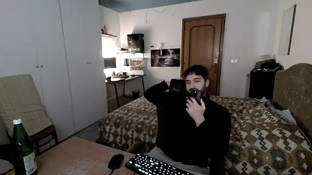 Snapshot of Alexox02 chatting on December 22, 7:42 pm Alexox02 online show from December 22, 7:42 pm