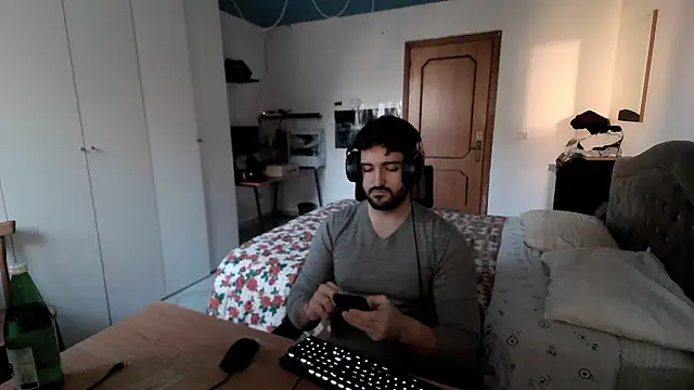 Snapshot of Alexox02 chatting on January 2, 2:35 pm Alexox02 online show from January 2, 2:35 pm