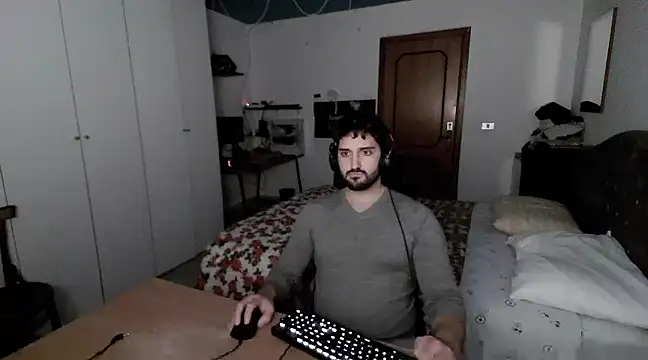 Snapshot of Alexox02 chatting on January 2, 7:07 pm Alexox02 online show from January 2, 7:07 pm