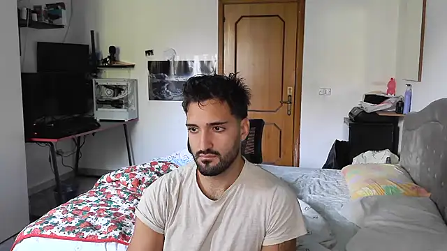 Snapshot of Alexox02 chatting on October 11, 8:46 am Alexox02 online show from October 11, 8:46 am