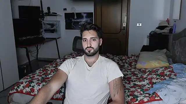 Snapshot of Alexox02 chatting on October 12, 5:01 pm Alexox02 online show from October 12, 5:01 pm