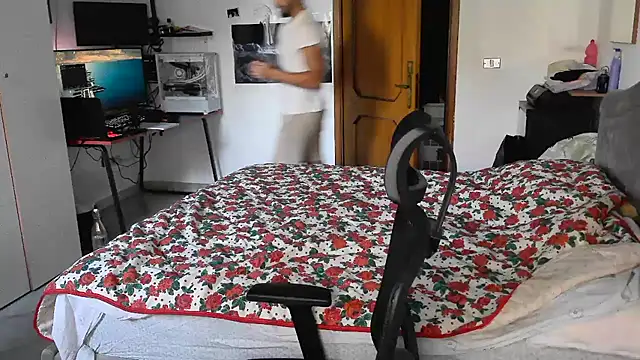 Snapshot of Alexox02 chatting on October 15, 3:23 pm Alexox02 online show from October 15, 3:23 pm