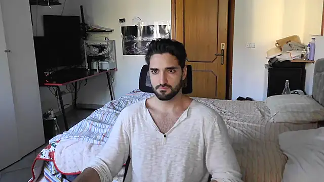 Snapshot of Alexox02 chatting on December 14, 11:15 am Alexox02 online show from December 14, 11:15 am