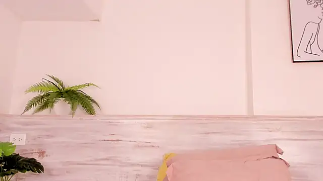 Snapshot of Alaia_Ferrer_ chatting on February 9, 11:36 pm Alaia Ferrer online show from February 9, 11:36 pm