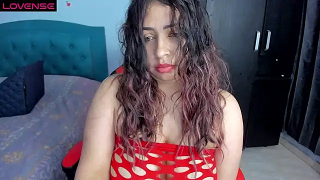 Snapshot of charlotee_lovee69 chatting on January 26, 1:31 am charlotee lovee69 online show from January 26, 1:31 am