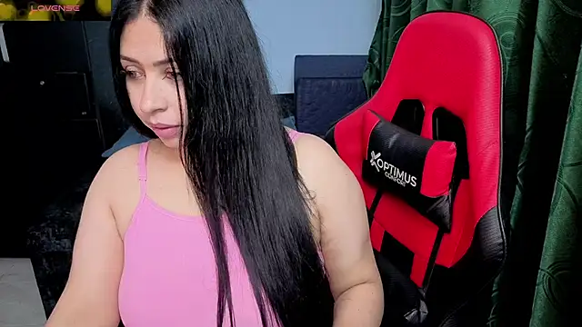charlotee lovee69 online show from June 20, 1:52 am