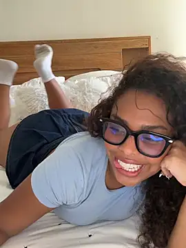 Snapshot of kailacollin chatting on July 15, 6:46 pm kailacollin online show from July 15, 6:46 pm