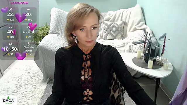 Snapshot of HornyMilf_777 chatting on January 19, 6:28 am HornyMilf 777 online show from January 19, 6:28 am