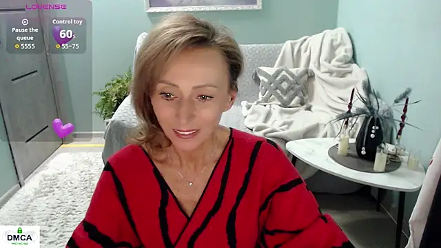 Snapshot of HornyMilf_777 chatting on February 2, 6:45 am HornyMilf 777 online show from February 2, 6:45 am