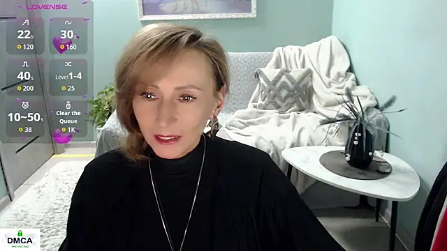 Snapshot of HornyMilf_777 chatting on February 4, 5:24 am HornyMilf 777 online show from February 4, 5:24 am