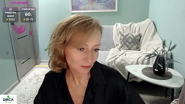 Snapshot of HornyMilf_777 chatting on May 8, 6:19 am HornyMilf 777 online show from May 8, 6:19 am