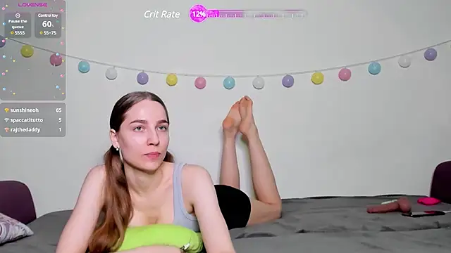 Snapshot of Emily_and_Ilumi chatting on February 17, 6:37 pm Emily and Ilumi online show from February 17, 6:37 pm