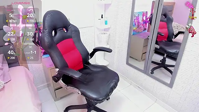 Snapshot of MILEY_JOAS2 chatting on October 29, 8:21 pm MILEY JOAS2 online show from October 29, 8:21 pm