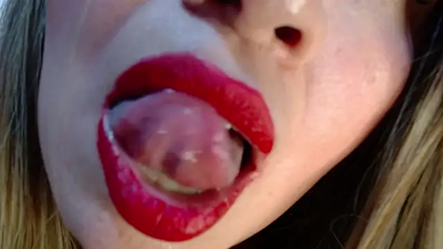 Snapshot of isabellacen chatting on March 20, 9:52 pm isabellacen online show from March 20, 9:52 pm