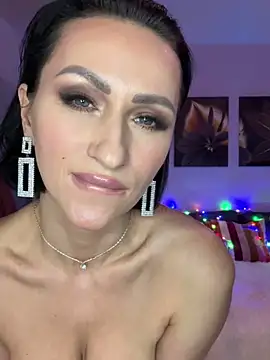 Snapshot of KatyEvanss chatting on December 19, 9:28 pm KatyEvanss online show from December 19, 9:28 pm