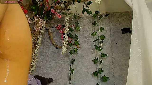 Snapshot of Cloe_Leee chatting on November 26, 6:25 am Cloe Leee online show from November 26, 6:25 am