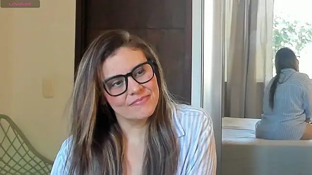 Snapshot of V_monse chatting on July 10, 2:52 pm V monse online show from July 10, 2:52 pm