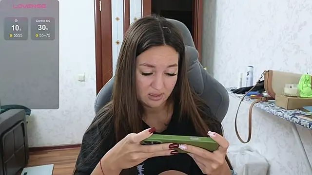 Snapshot of Nelly_Fischer chatting on December 8, 4:39 pm Nelly Fischer online show from December 8, 4:39 pm