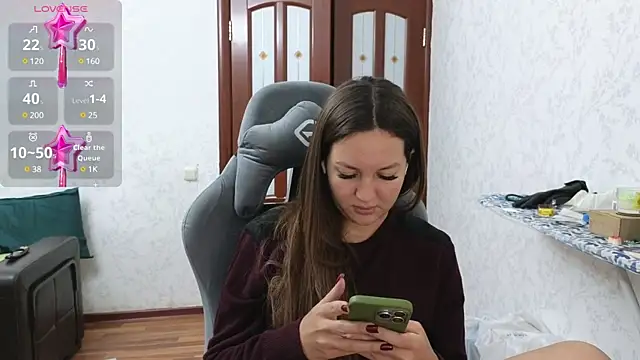 Snapshot of Nelly_Fischer chatting on December 10, 1:22 pm Nelly Fischer online show from December 10, 1:22 pm