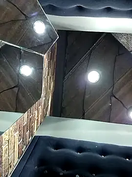 Snapshot of Ulyana72882 chatting on January 7, 12:31 pm Ulyana72882 online show from January 7, 12:31 pm