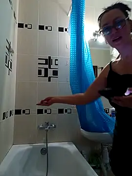 Snapshot of Ulyana72882 chatting on February 9, 8:13 pm Ulyana72882 online show from February 9, 8:13 pm