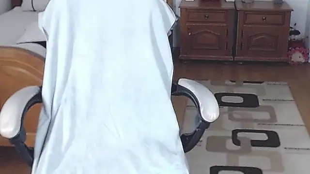 Snapshot of evamaria2024 chatting on January 21, 2:37 pm evamaria2024 online show from January 21, 2:37 pm