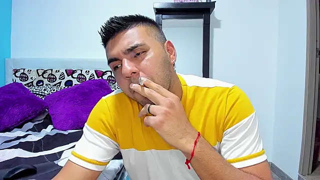 2ScarletandRyan8 online show from March 19, 8:11 pm