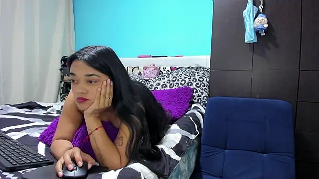 2ScarletandRyan8 online show from March 17, 9:56 am