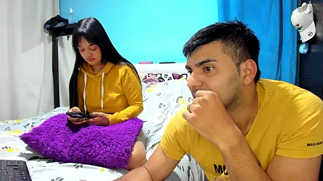 Snapshot of 2ScarletandRyan8 chatting on August 3, 9:04 am 2ScarletandRyan8 online show from August 3, 9:04 am