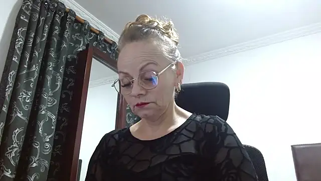 Snapshot of asleycavta chatting on November 20, 10:53 pm asleycavta online show from November 20, 10:53 pm