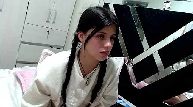 Snapshot of katery_wok11 chatting on March 20, 8:20 am katery wok11 online show from March 20, 8:20 am