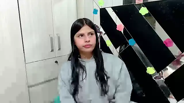 Snapshot of katery_wok11 chatting on January 7, 2:03 am katery wok11 online show from January 7, 2:03 am