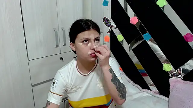 Snapshot of katery_wok11 chatting on January 12, 7:52 pm katery wok11 online show from January 12, 7:52 pm