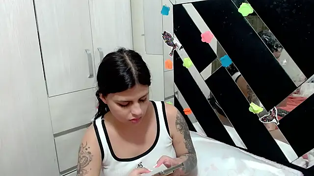 Snapshot of katery_wok11 chatting on February 21, 2:12 am katery wok11 online show from February 21, 2:12 am