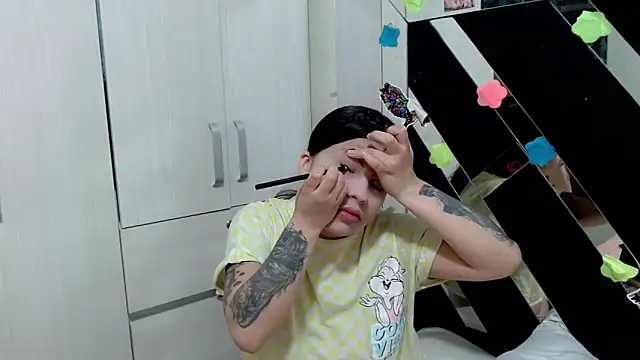 Snapshot of katery_wok11 chatting on March 2, 4:47 am katery wok11 online show from March 2, 4:47 am