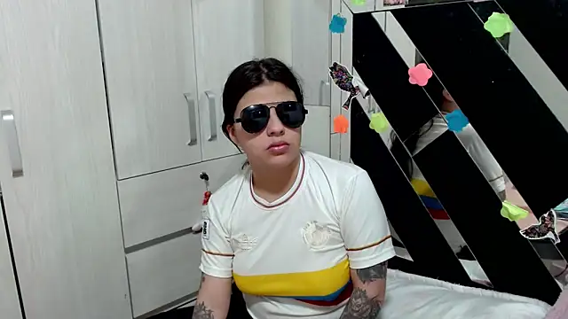 Snapshot of katery_wok11 chatting on March 6, 1:57 am katery wok11 online show from March 6, 1:57 am