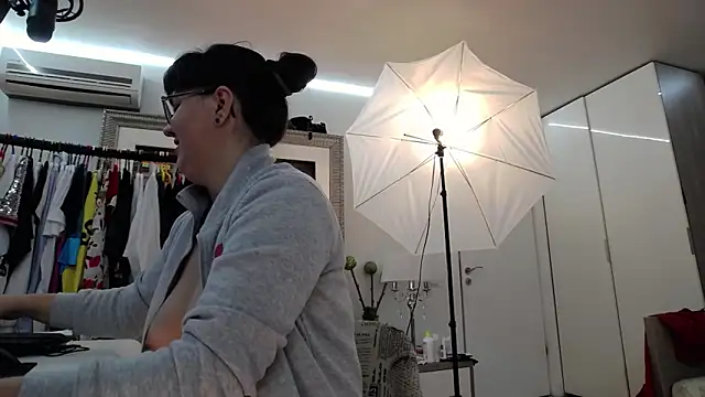 Snapshot of ILoveToFeelU chatting on September 8, 10:09 pm ILoveToFeelU online show from September 8, 10:09 pm