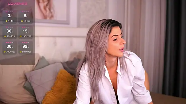 Adelyn Chase online show from October 7, 7:49 am