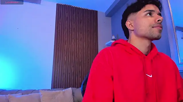 Snapshot of liam_collins21 chatting on March 18, 11:41 am liam collins21 online show from March 18, 11:41 am