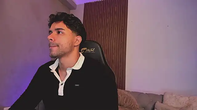 liam collins21 online show from February 4, 11:49 am